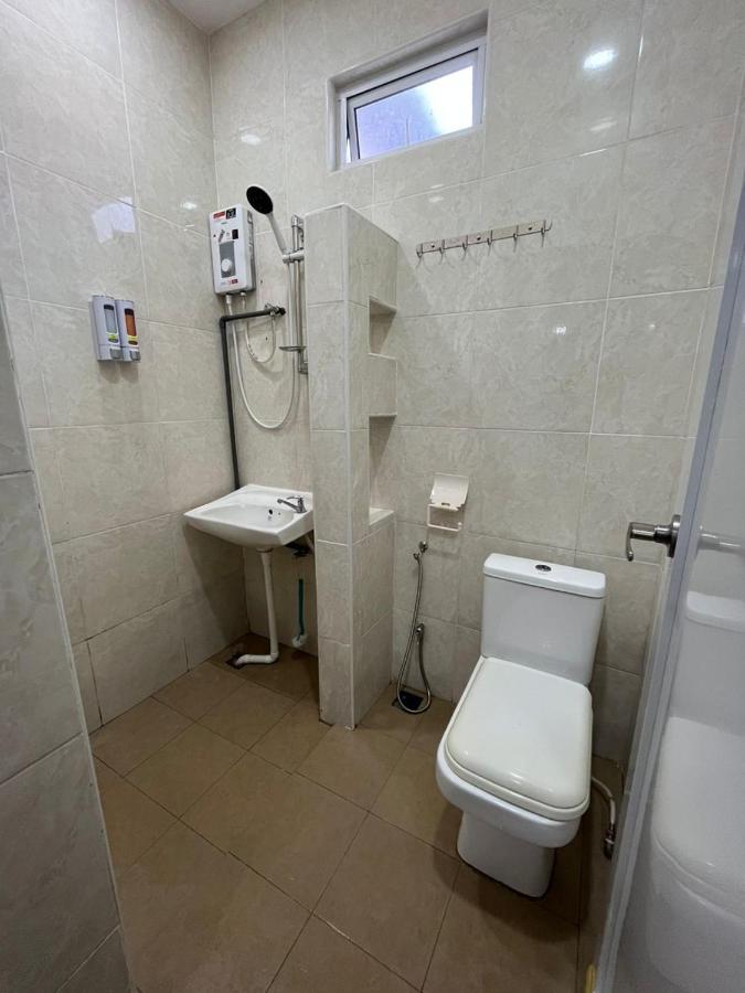 Sungai Ujong Home Stay George Town Exterior photo